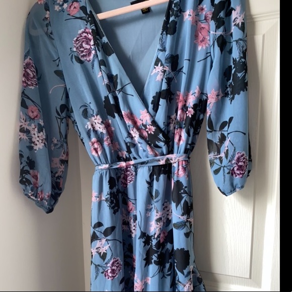 Dress - Picture 5 of 9